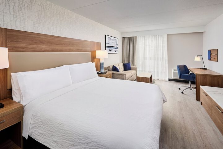 Candlewood Suites Burlington Conference Centre by IHG