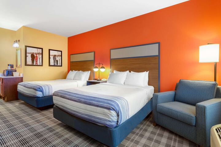 Room 9 of 29