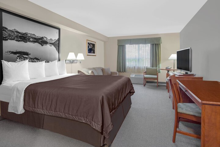 Room 36 of 48