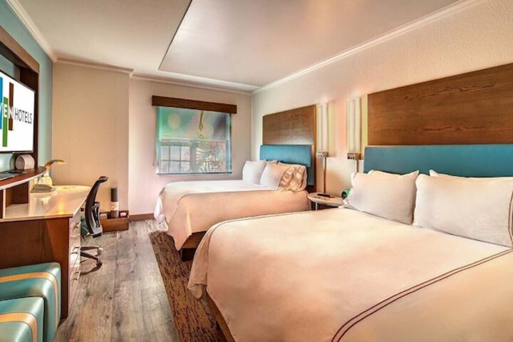 Room 40 of 54