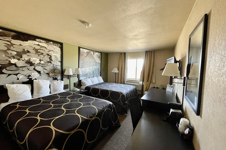 Super 8 by Wyndham Macon