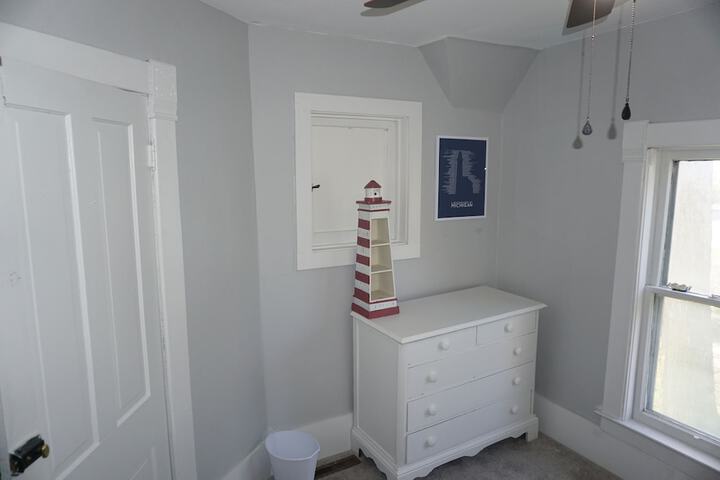 Room 17 of 43