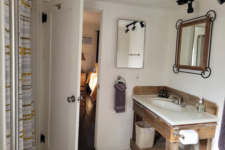 Room 80 of 155