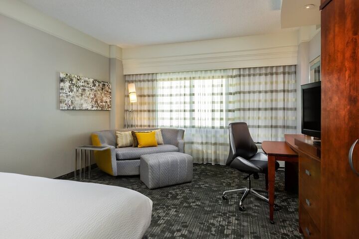 Room 18 of 27