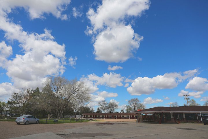 Raine Motel