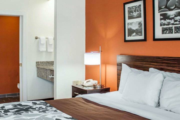 Room 19 of 32