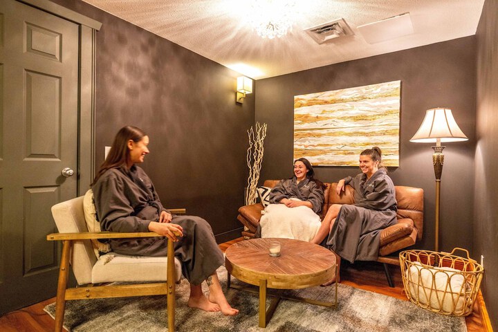 Lizard Creek Lodge