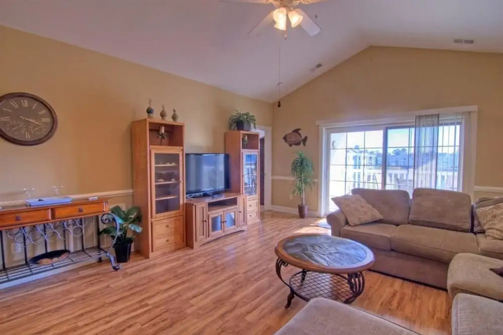 Magnolia Pointe 404 4861