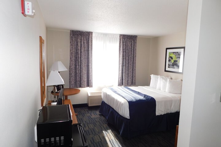 Room 16 of 37