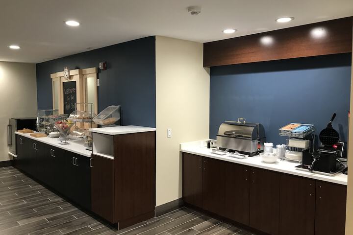 AmericInn by Wyndham Jefferson