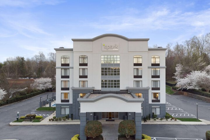 Hotel 4 of 35