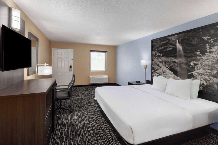 Room 43 of 58