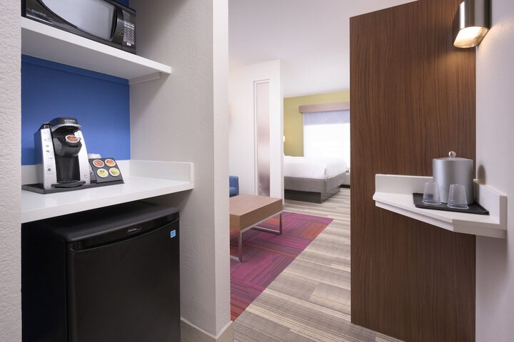 Room 18 of 34