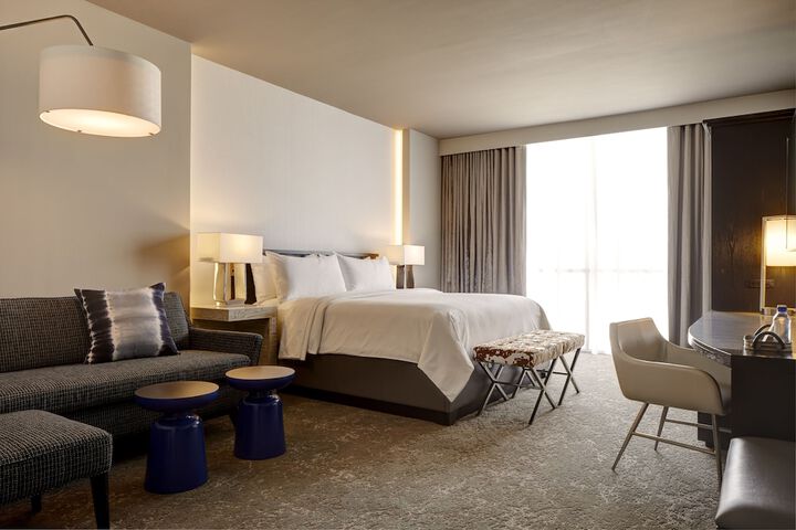 Room 43 of 83