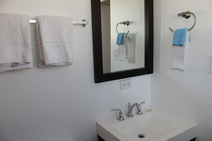 Room 12 of 38