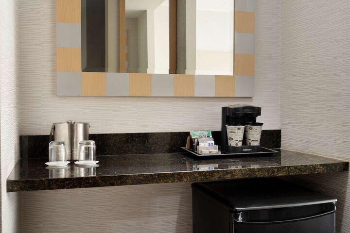 DoubleTree by Hilton Philadelphia Center City