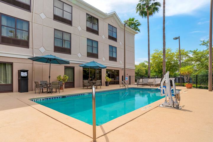 Comfort Suites Tallahassee Capitol - University Area