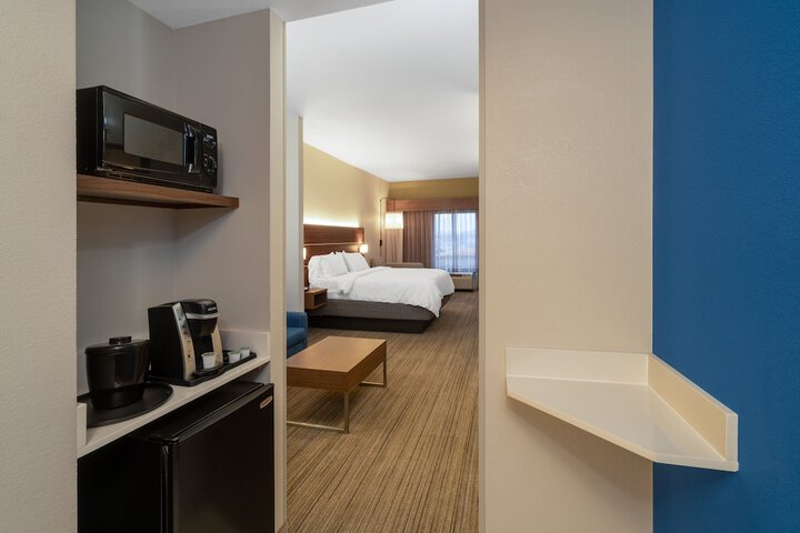 Room 11 of 44