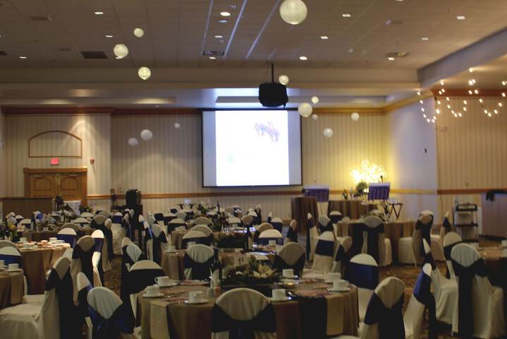 Ballroom/Hall 45 of 51