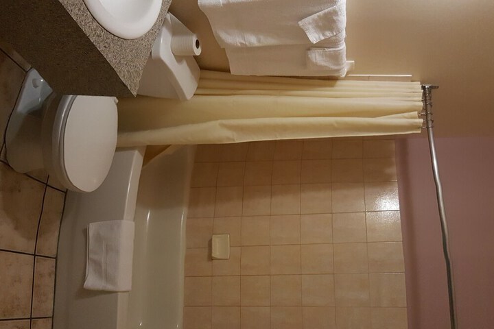Room 13 of 22