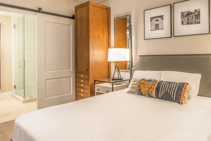 Room 25 of 49