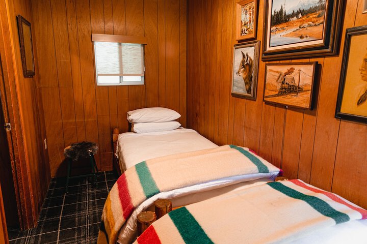 Room 40 of 74