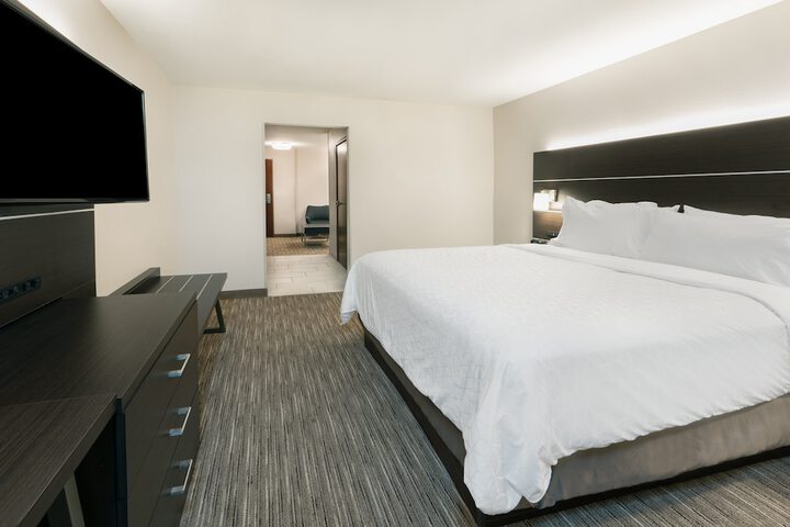 Holiday Inn Express & Suites Trinidad by IHG