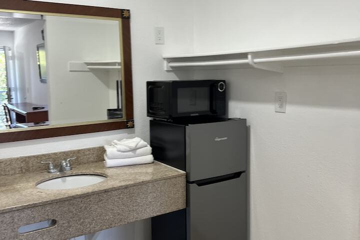 Room 14 of 17