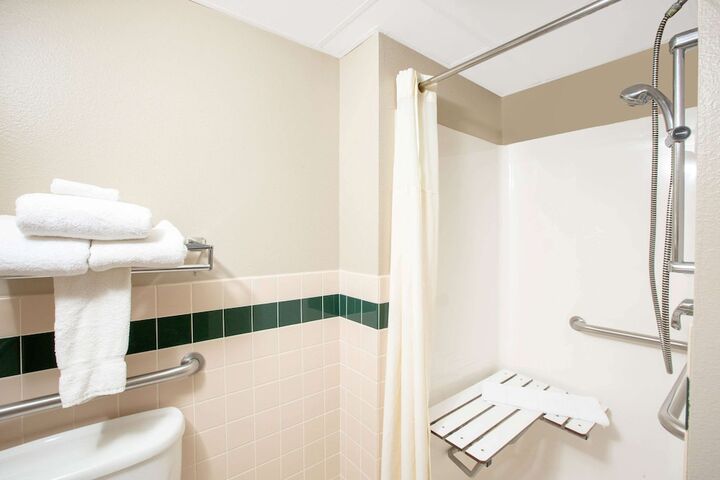 Room 20 of 25