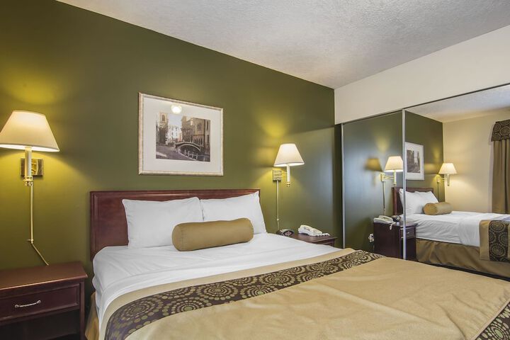 Room 15 of 30