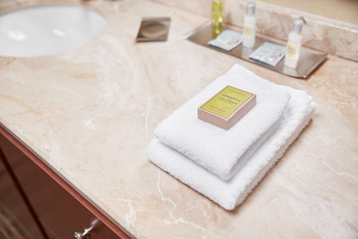 DoubleTree Suites by Hilton Hotel Cincinnati - Blue Ash