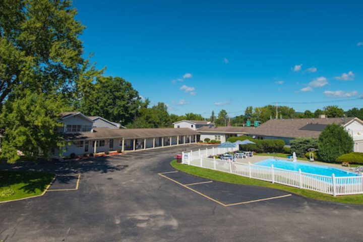 New Englander Inn Bennington