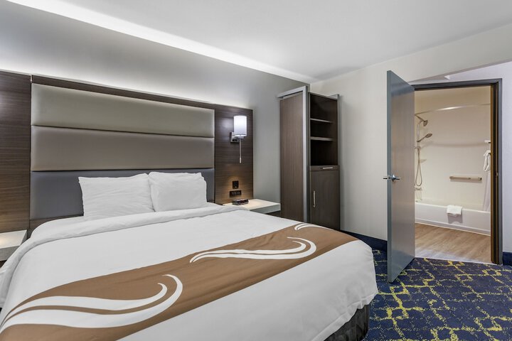 Room 16 of 29