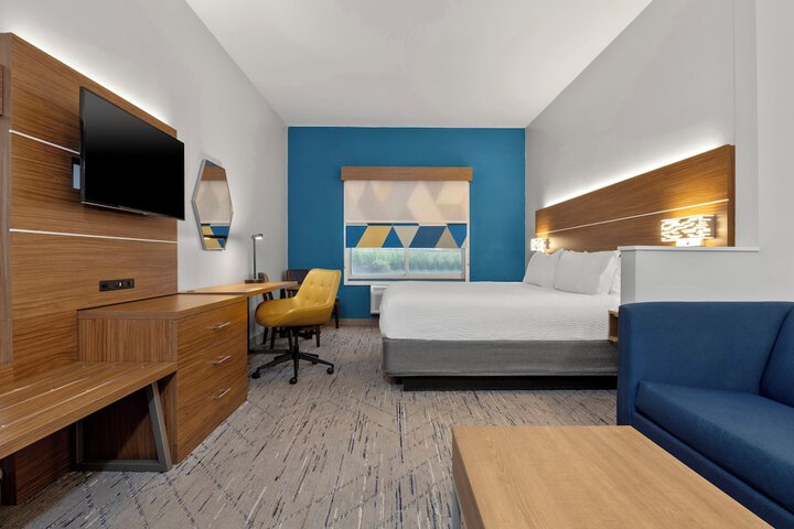 Room 28 of 53