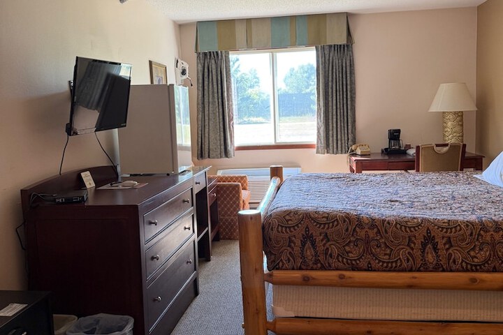 Nisswa Hotel and Suites