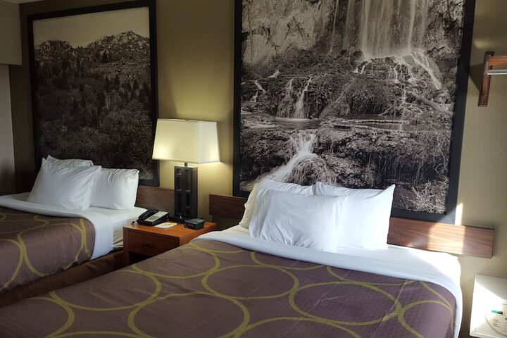 Room 30 of 47