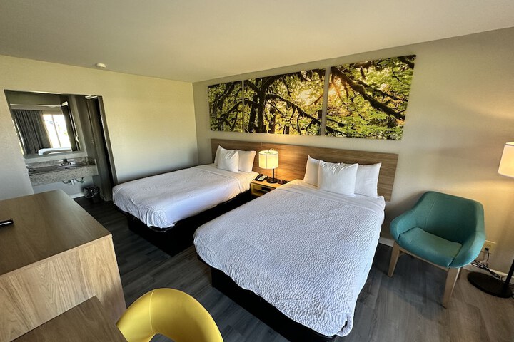 Room 14 of 25