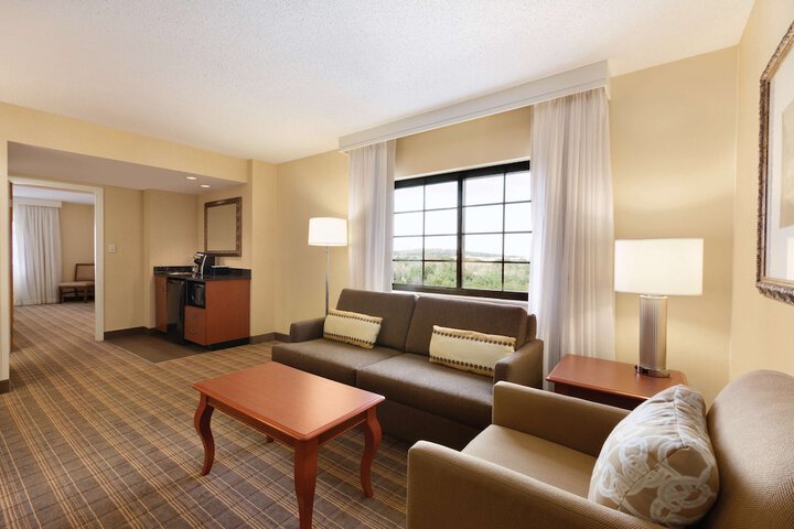 Room 4 of 37