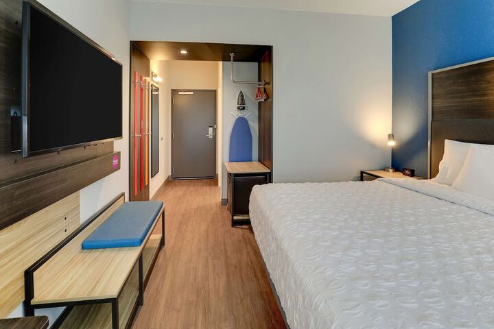 Room 34 of 45