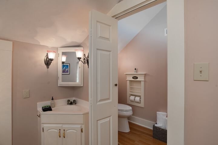 Room 20 of 34