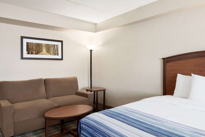 Room 18 of 49