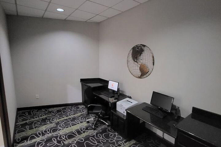 Business Center 72 of 72