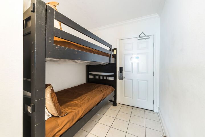 Room 39 of 69