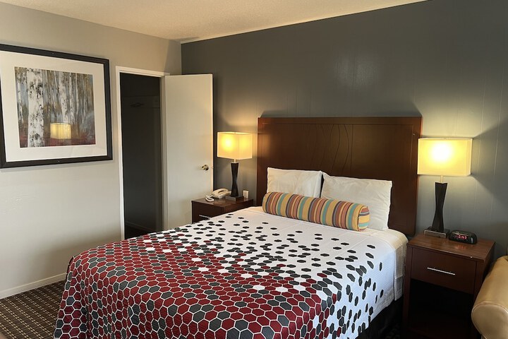 Room 21 of 24
