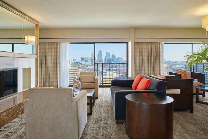 The Westin Kansas City at Crown Center