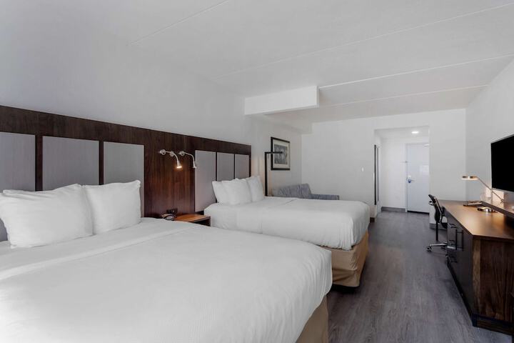 Room 22 of 38