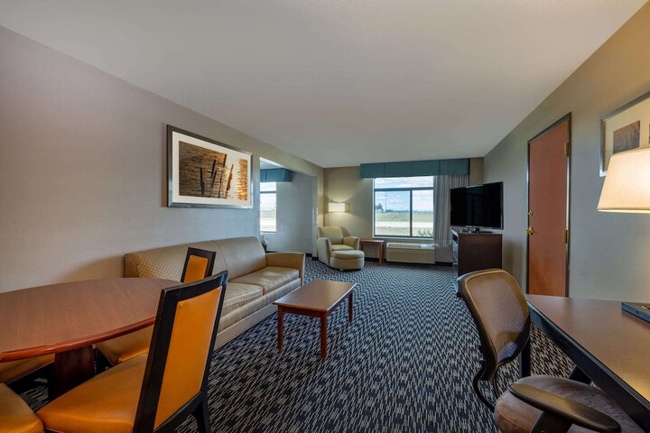 Room 17 of 40