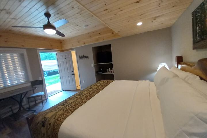 The Carter Lodge on the River
