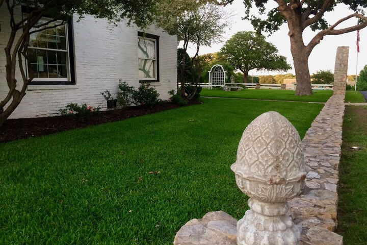 The Old Liberty Schoolhouse B & B