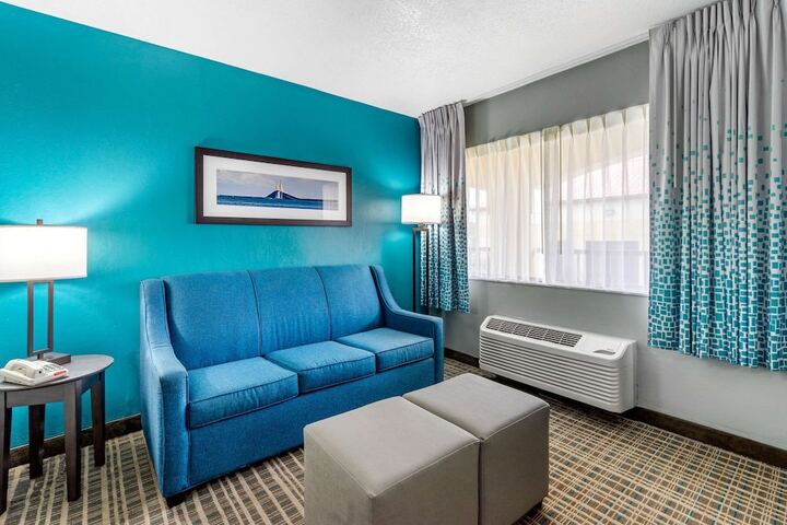 Room 21 of 30